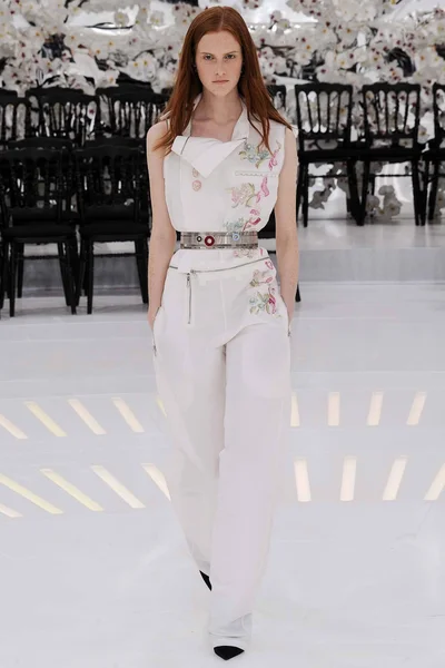 Look 9